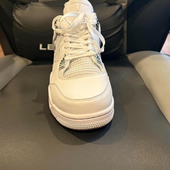 Jordan 4 Pure Money’s - Picture 4 of 4